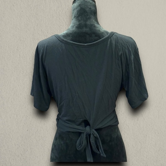 VICTORIA’S SECRET CROP TOP - Picture 2 of 2